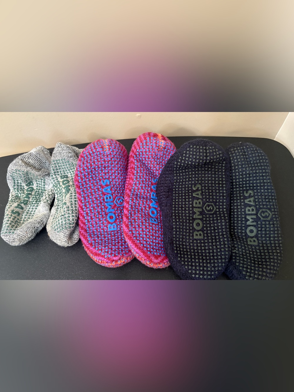 Bombas Set of 3 Gripper Socks plus Drawstring Bag WOMEN SMALL